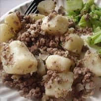Carne moída com batatas