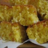 Bolo de milho com coco