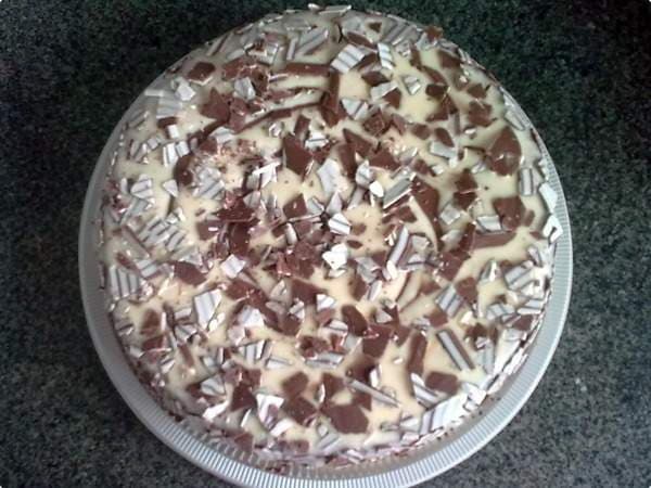 Bolo Recheado com Mousse de Leite em Pó