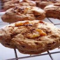 Scone de banana e canela