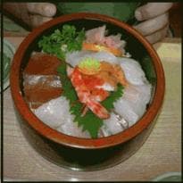 Tirashi-sushi