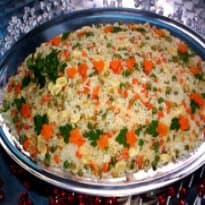 Arroz colorido com legumes