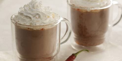 Gelado cremoso de chocolate com pimenta