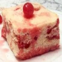 Bolo Pavê de Cerejas