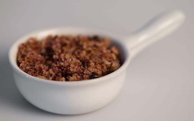 Farofa de azeitonas pretas