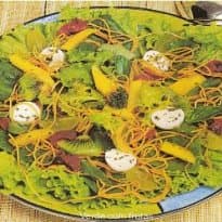 Salada verde com frutas