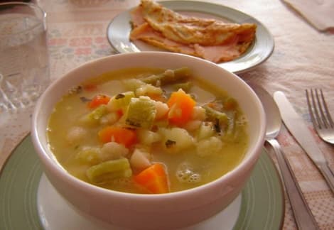 Cozido de feijão Branco e Salsicha