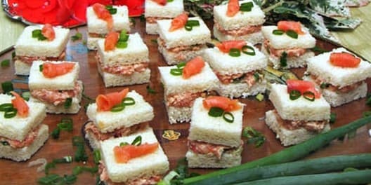Canapés com Salmão Defumado