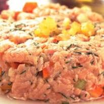 Tartare de Salmão com Azeite de Limão