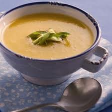 Sopa de Mandioquinha com Calabresa