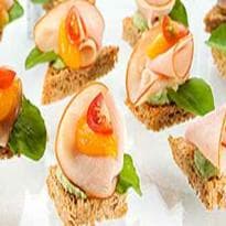 Canapés de Peito de Peru Light e Damasco