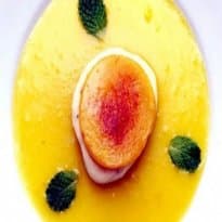 Manga grelhada com sorvete de banana