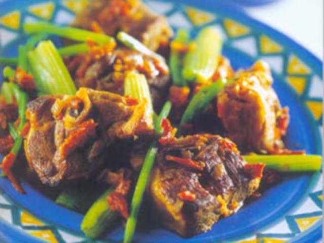 Cordeiro com salsão