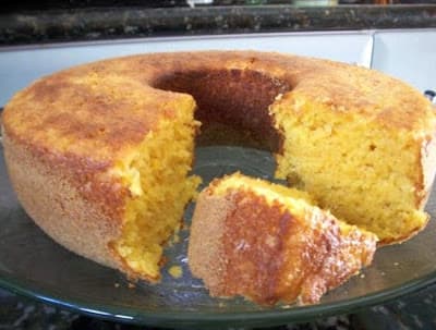 Bolo de Fubá com Maisena e Creme de Leite