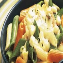 Penne Tricolor aos Quatro Queijos