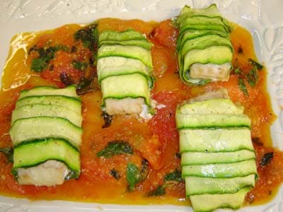 Pacotinhos de peixe e abobrinha