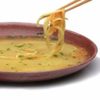 Sopa de missô com noodles