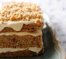 Bolo de Nozes e Creme de Baunilha