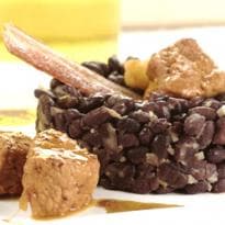 Pernil, porco, molho, laranja, feijão-preto