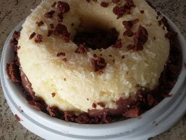 Pudim de Coco com Chocolate