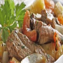 Mandioca Com Costelinha de Porco