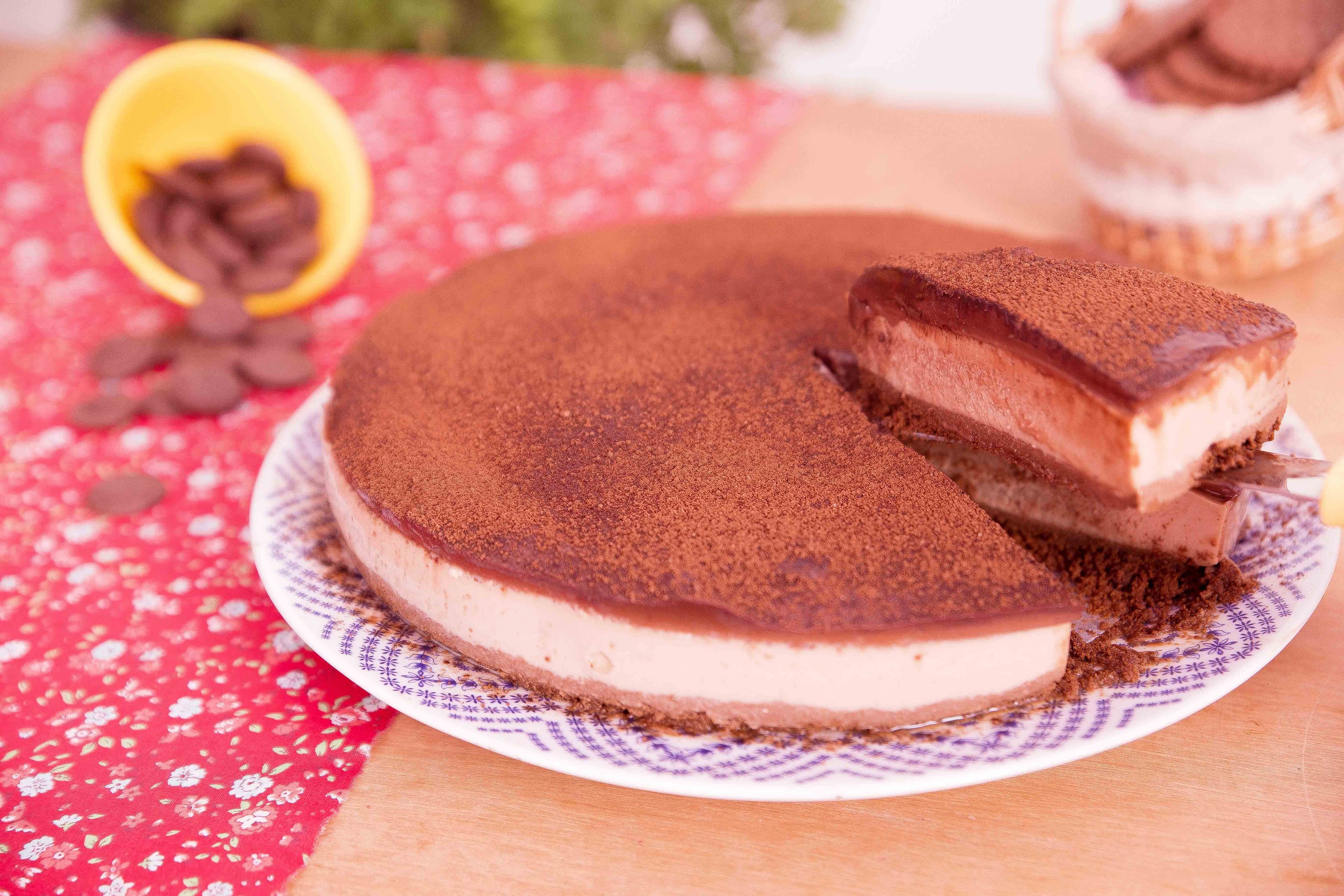 Torta de Capuccino com Chocolate Amargo