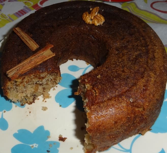 Bolo de Maçã Fuji com Nozes