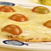 Pizza de frigideira com mussarela