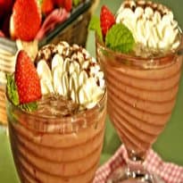 Taça de brigadeiro de morango