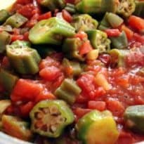 Quiabo com Tomate Pelado