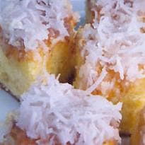 Bolo de guaraná e coco