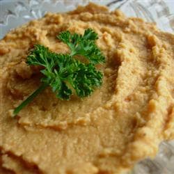 Homus apimentado com pimentão vermelho