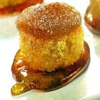 Minipapo-de-anjo com caramelo