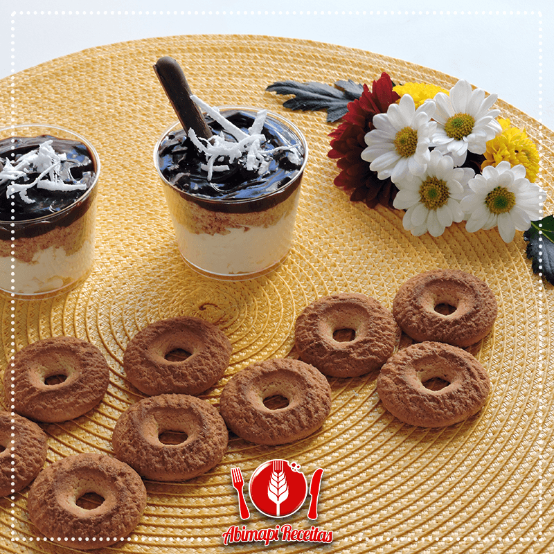 Pavê com Rosquinhas de Coco