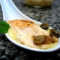 Salmão com Alcaparras e Creme de Maracujá