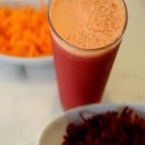 Suco de laranja beterraba e cenoura