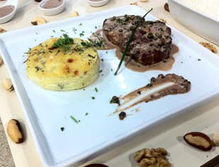 Filé com pimenta verde - Steak Au Poivre