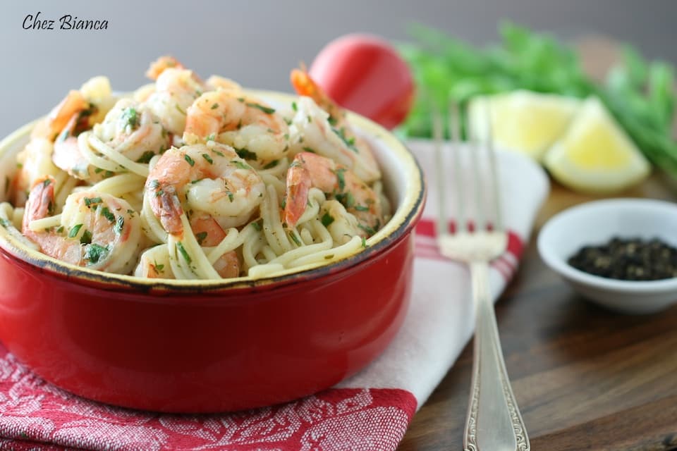 Espaguete com camarão scampi