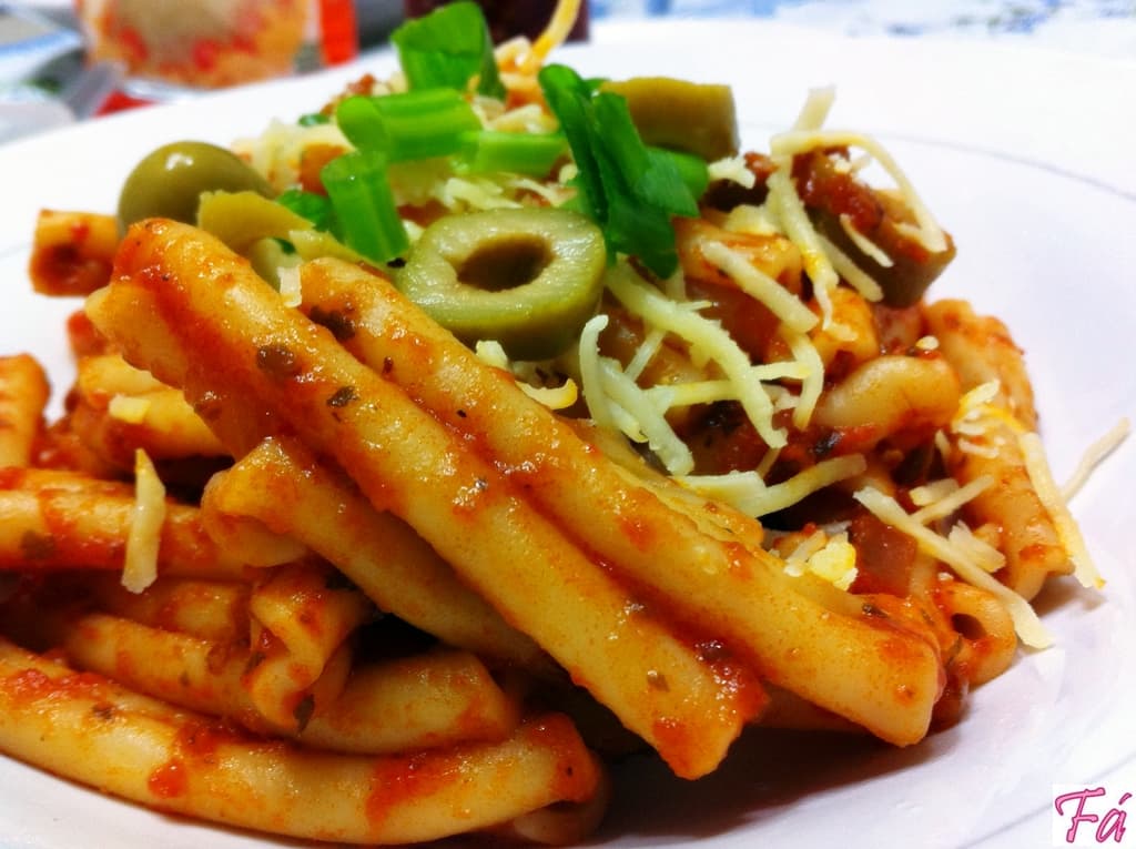 Casarecce com Molho ao Sugo