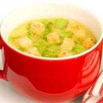 Sopa de talos de brócolis