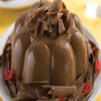 Pudim de chocolate cozido