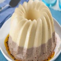 Pudim Bicolor de Chocolate e Maracujá