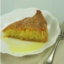 Bolo de Amêndoas com Calda de Laranja