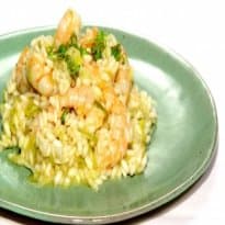 Risoto de camarão, alho-poró e laranja