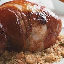 Pernil assado com farofa esperta