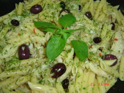 Penne com bacalhau desfiado