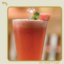 Suco de melancia com água de coco