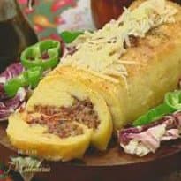 Rocambole de Mandioca com Carne Seca