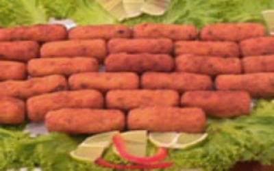 Croquetes de camarão e azeitonas pretas