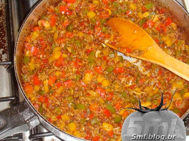 Pimentões picantes com carne